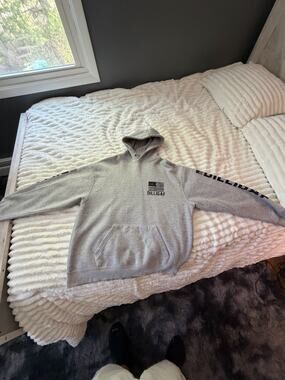 Men’s XL Dilligaf Hoodie In Gray